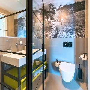 Home near city center - new bathroom & hotel bed