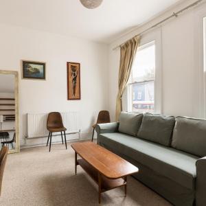 Amazing 3-Floor 2BR Flat 8min Lewisham Stn