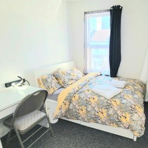 Cosy Double Bedroom - Room 3