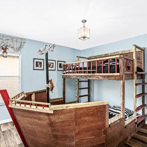 Dazzling 7BR Villa with Pool & Game Room