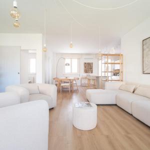 Cloud9 Large Terrace - Meliora Apartments