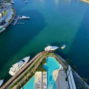 2 BR Apartment in Marina Condo