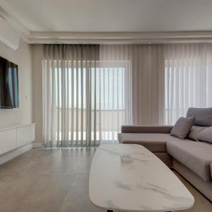 Modern 2BR Penthouse with Terrace & Stunning Views by 360 Estates