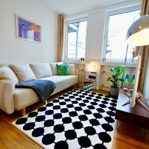 Modern Apartment in lively & trendy Belgian Quarter, Cologne