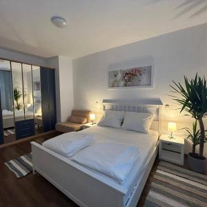 WhiteApartment