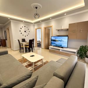 Fishta Apartment Q6 37