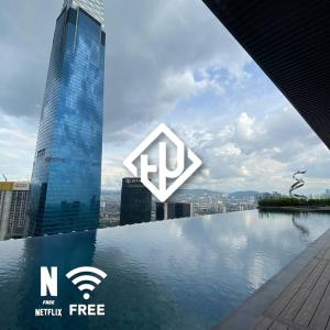 Luxury 3Bedroom Condo connected to TRX