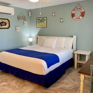 Beachgate Condo Suites and Hotel 233 condo