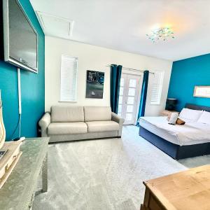 Spacious Iconic Lesmurdie House 2 bed, free WiFi and Parking