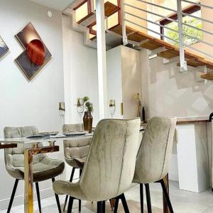 Loft 37 - Luxe Garden Stay