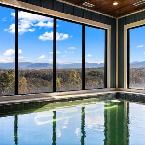 Mountain Aqua Lodge by Venture Smoky Mountains