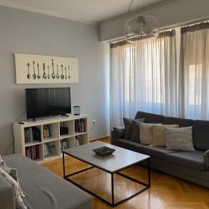Ermou 44 - 3bdr Apartment