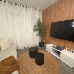 Modern 3BR Townhome Near Disney