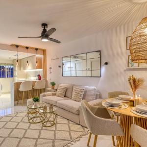Colinamar Luxury Apartment Near airport and beach