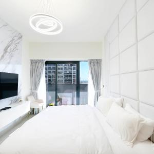 Charming Azizi Rivera Studio with balcony