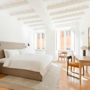 Palazzo Taverna Apartments