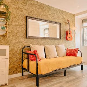 Charming Local Flat near São Bento Palace