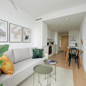Elegant Cozy Modern Free Parking
