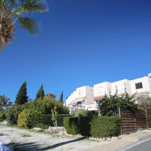 Sunny Coral Bay Village house