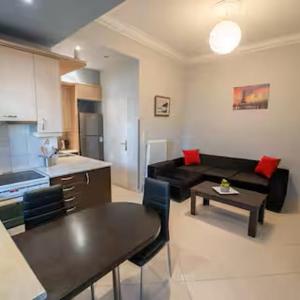 Modern & Lovely Apartment Downtown Near Acropolis