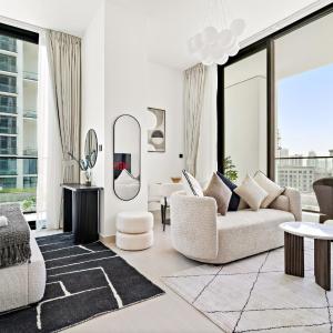 VayK - Spacious Modern Studio in JVC