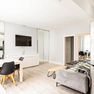 Stylish Bayswater Flat with Outdoor Space