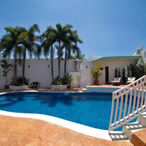 Villa James