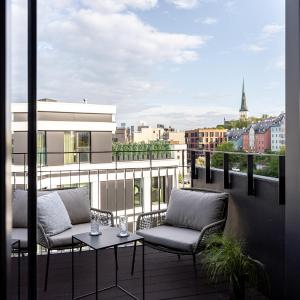 Luxury seaside penthouse with a view of the old town