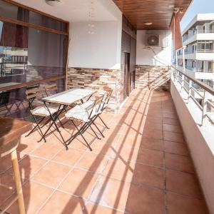 Stunning Mlaga Apartment with Ocean Views