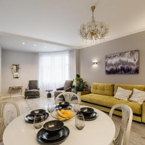 Grand Apartment