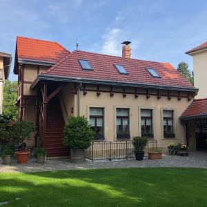 6 Pers- Haus im Grünen-ruhig-Terrasse-schnell in der Dresdner Altstadt