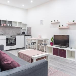 Maja's Sweet Little Home with Free Parking and Air Condition