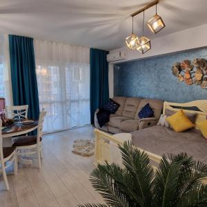 Central Zen Loft - Comfort & Space for Groups - 3 Double Beds, 2 Baths