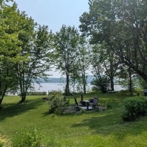 Chalet au bord de l'eau Le Nénuphar