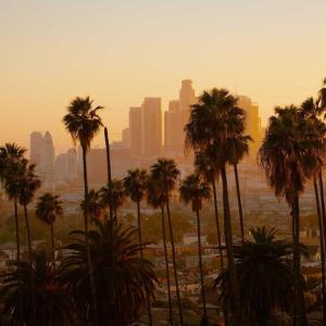 Spacious 1bdr in Mid-Wilshire KING bed Parking & Gym FREE