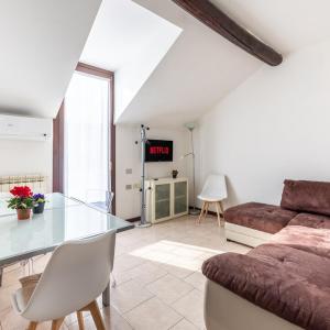 Suite con bagno privato con WiFi a 200m dalla metro