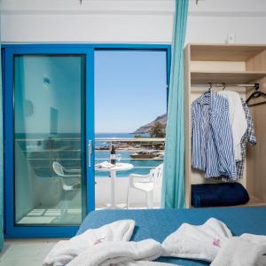 Finikas Resort Sfakia - Seaside Rooms