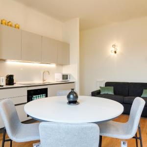 Piranesi Boutique Apartments - Modern Design 5 mins from Linate Airport