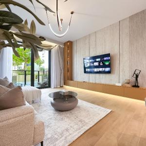 Chic 1BR on La Mer Upgraded & Elegant