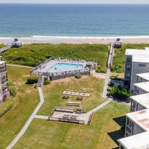 In Duck with Community Pool & Beach Access