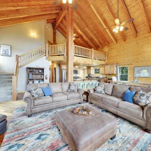 Aspen Lodge - Sleeping for up to 25!