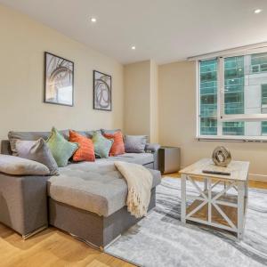 1 Bed & 1 Bath next to Vauxhall Station in Zone 1