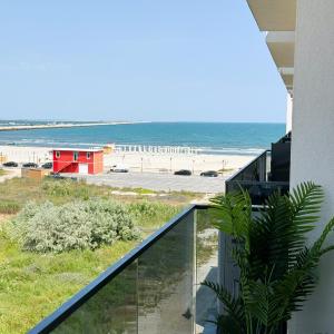 Sea View Luxury Retreat - private parking