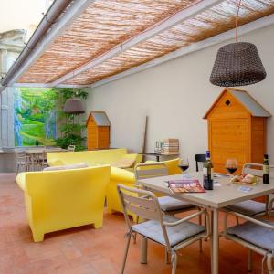 Sant'Ambrogio with courtyard