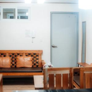 Selah Apartment