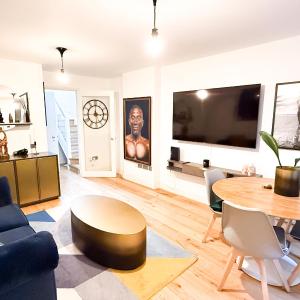 Immaculate Covent Garden Apartment