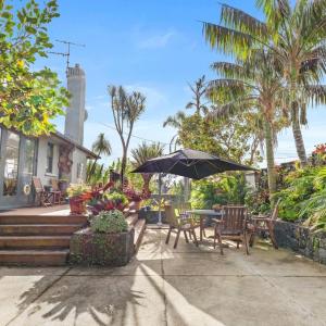 Tropical Oasis near Takapuna and Local Beaches