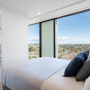 Cozy Studio with City View