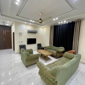 Elysian Nest 2BR Apartment Abdullah Gardens