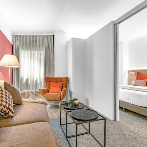 Acacia Suite